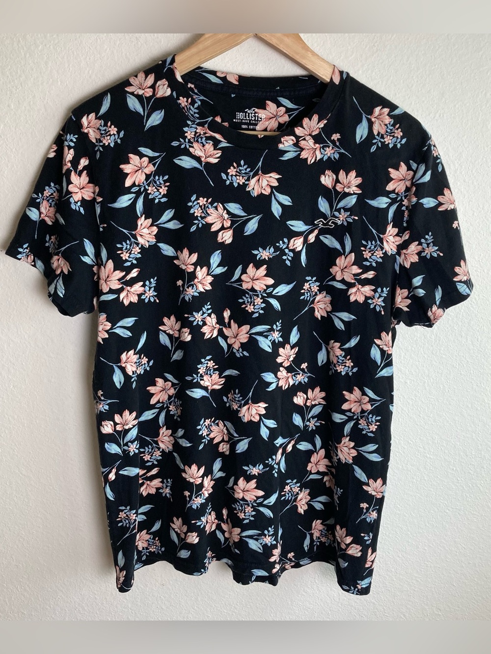 HOLLISTER Men’s Black Crew Neck Tee with Floral Design Print Shirt Short Size M